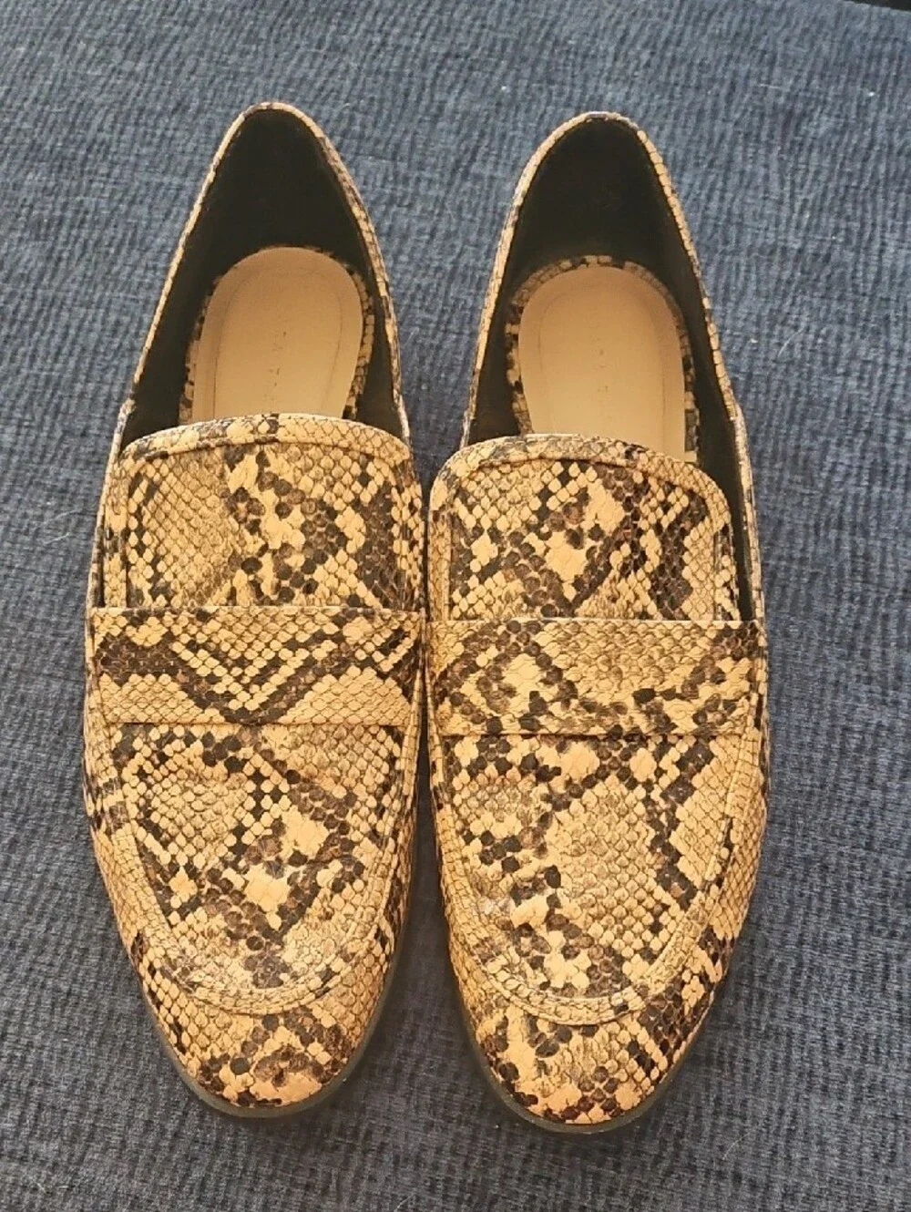 Snake-Print Pointed Toe Loafers - Brown